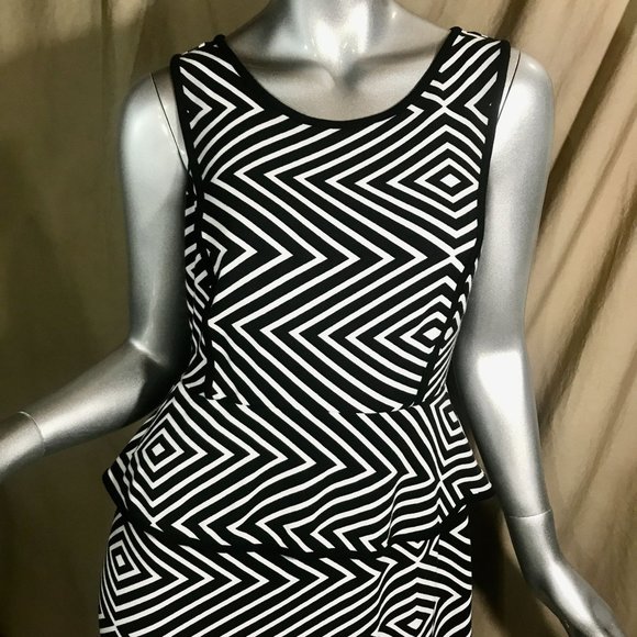 Worthington Women's Size 6 Small Black & Whit Dress Peplum Style Striped Diamond - Picture 2 of 14